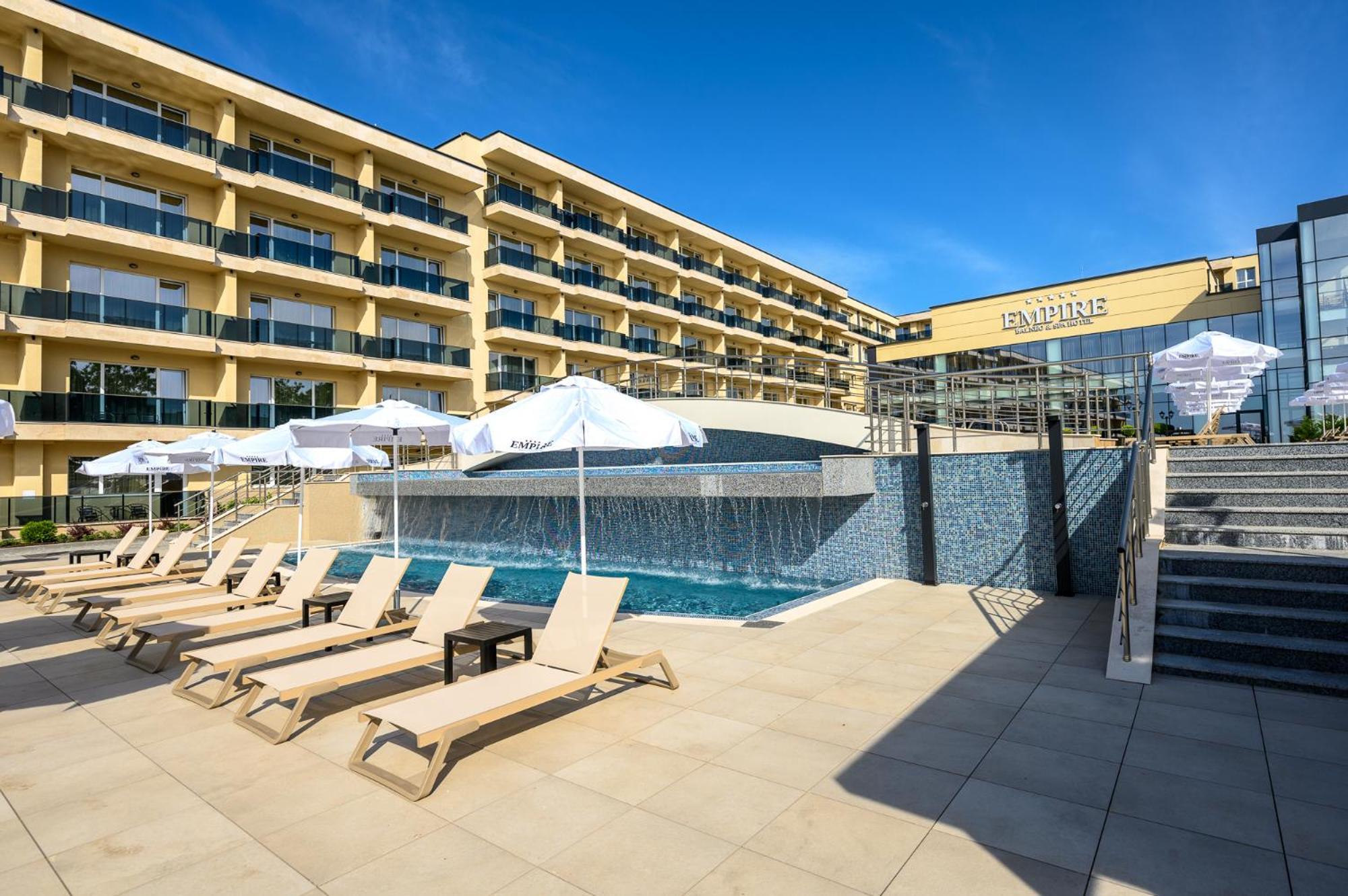 Empire Balneo & Spa Hotel ヒサリャ エクステリア 写真
