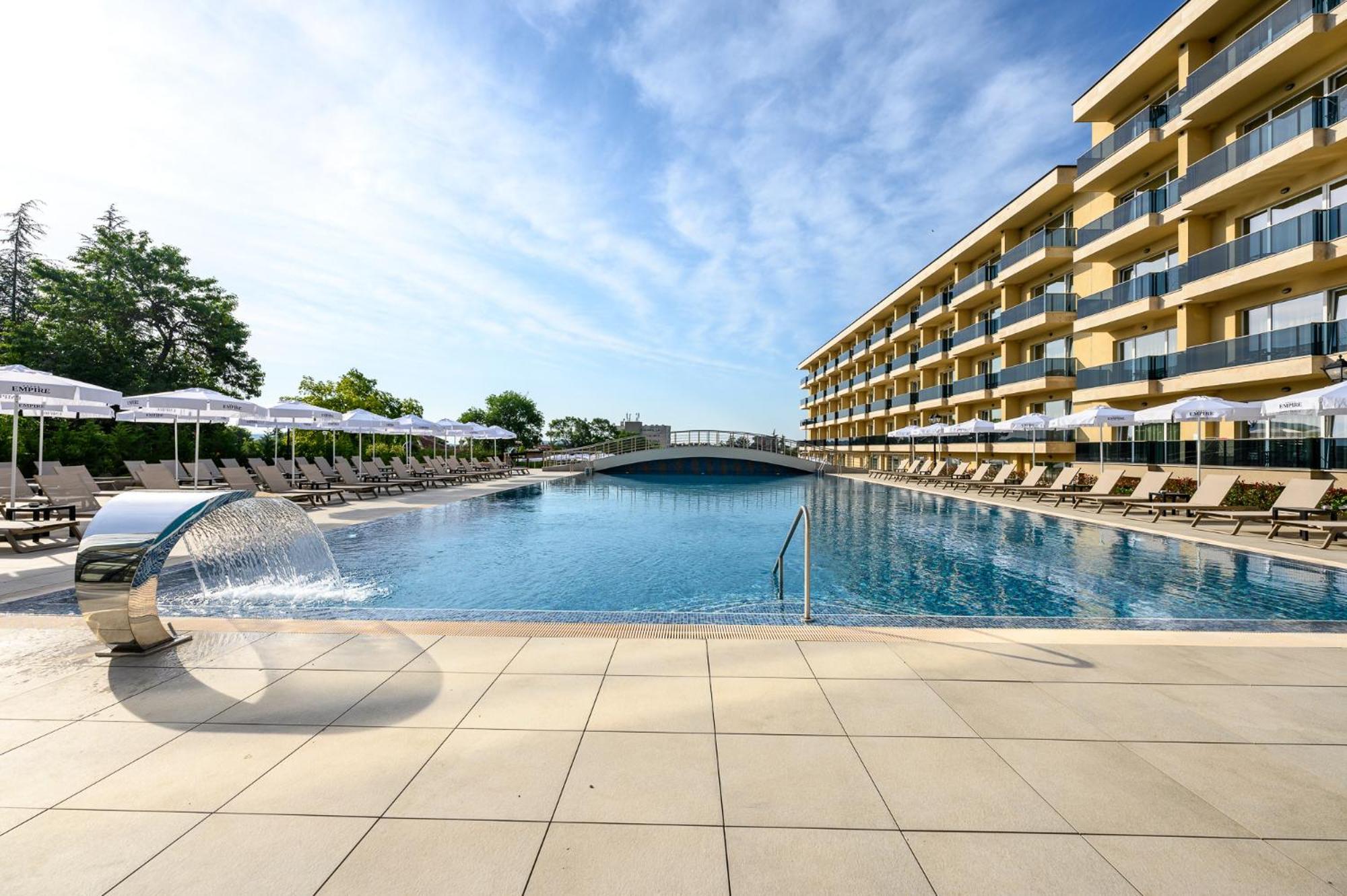 Empire Balneo & Spa Hotel ヒサリャ エクステリア 写真