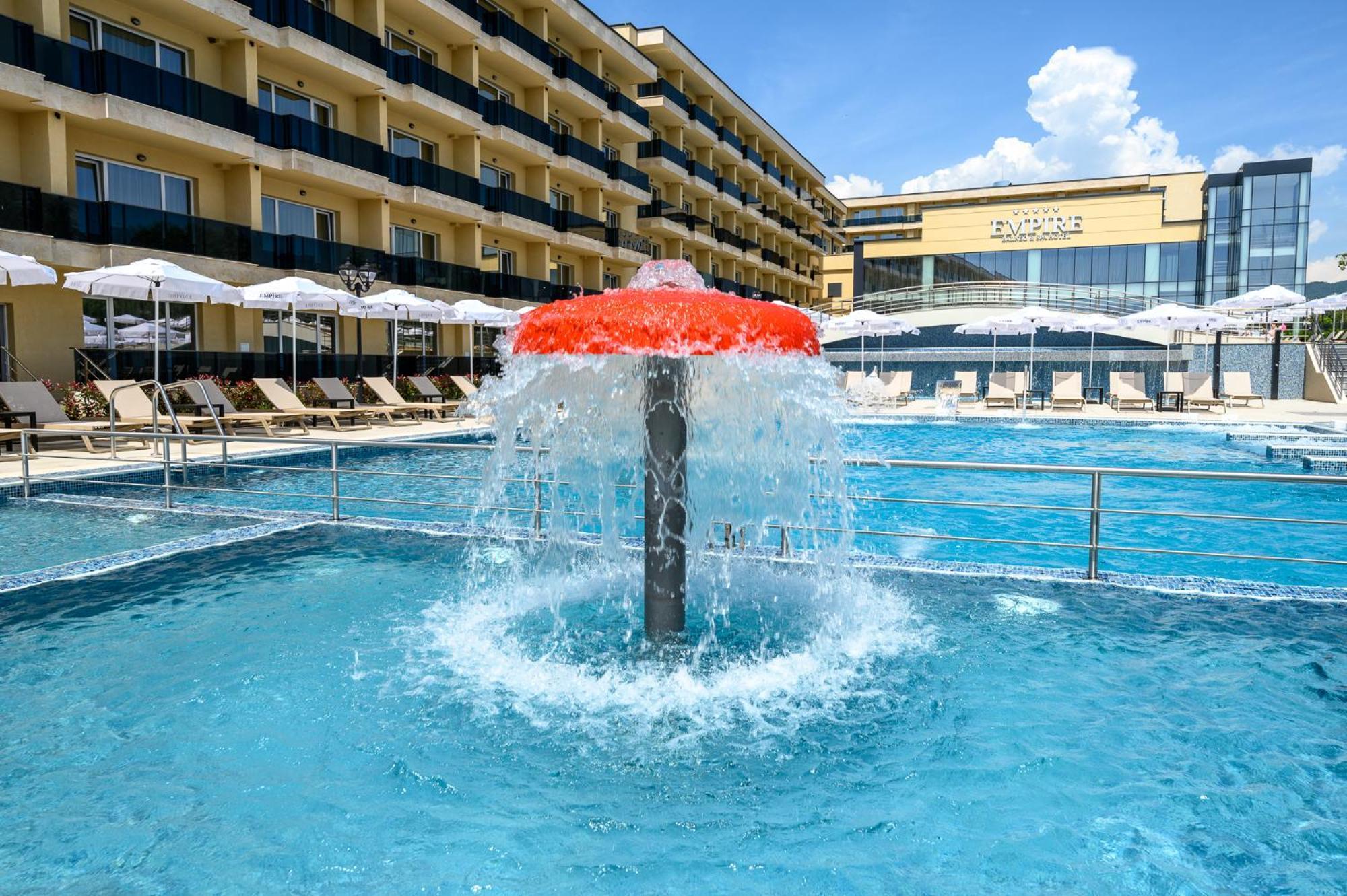 Empire Balneo & Spa Hotel ヒサリャ エクステリア 写真