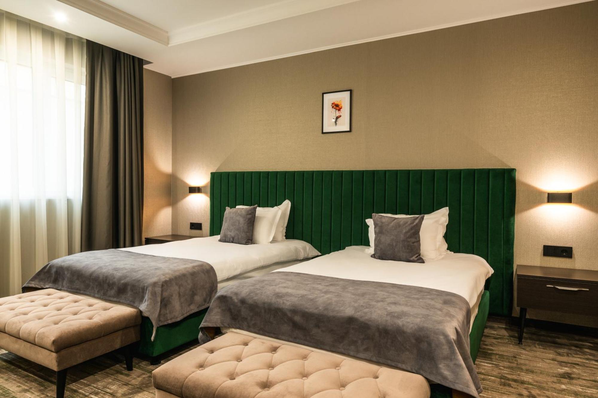 Empire Balneo & Spa Hotel ヒサリャ エクステリア 写真