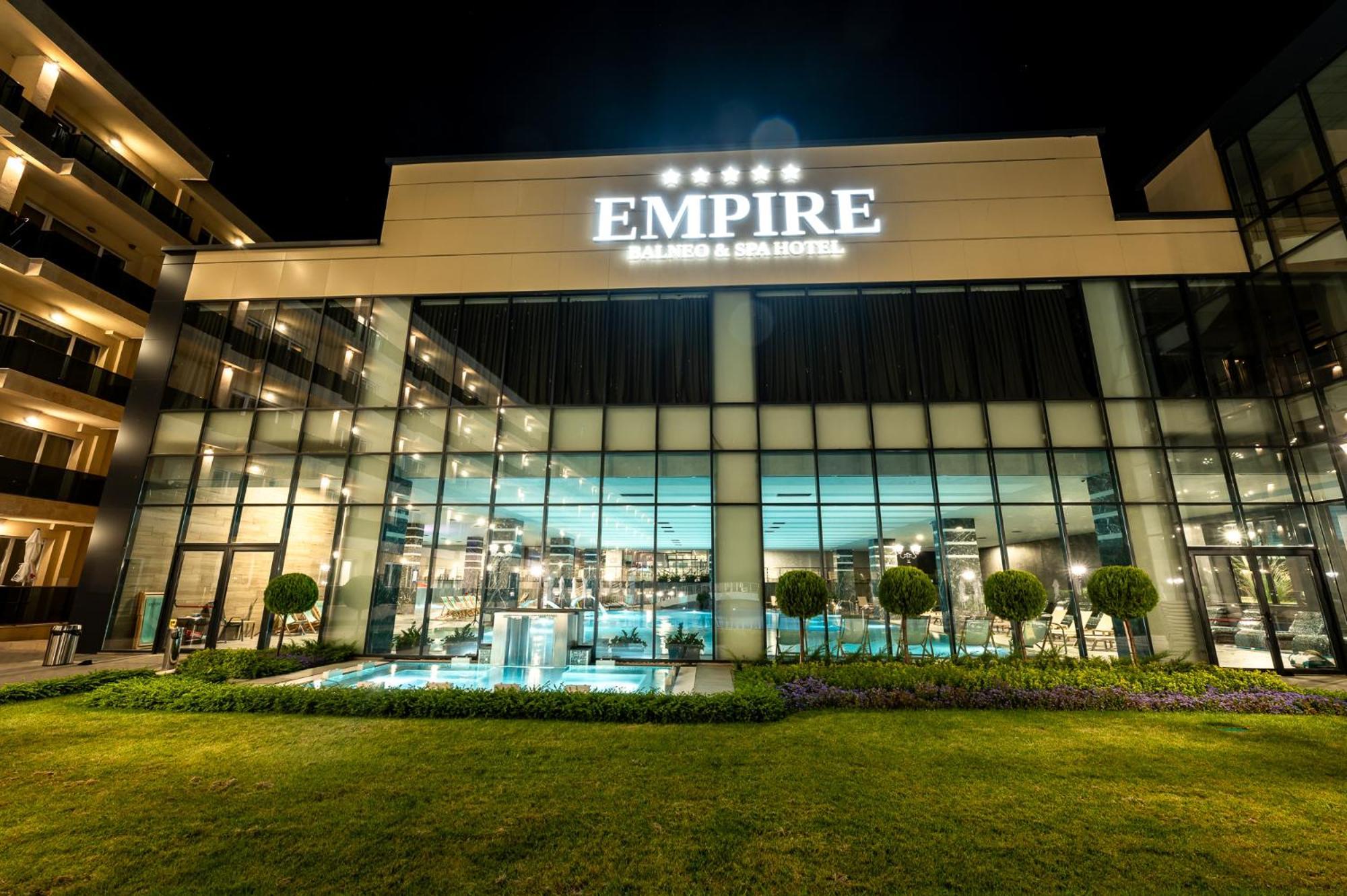 Empire Balneo & Spa Hotel ヒサリャ エクステリア 写真